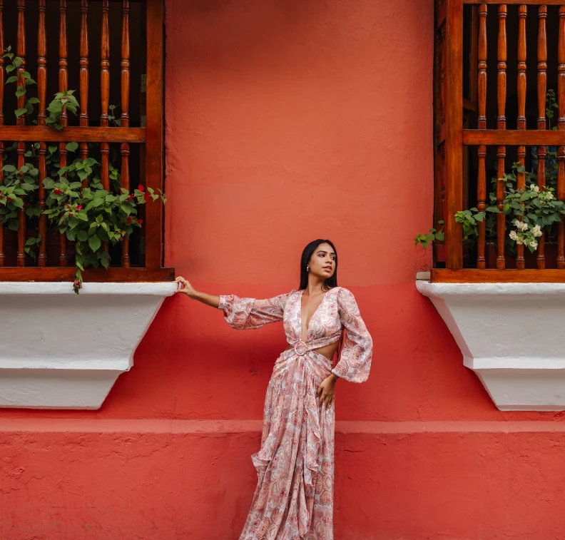 Gold package with model in historic center of Cartagena de Indias